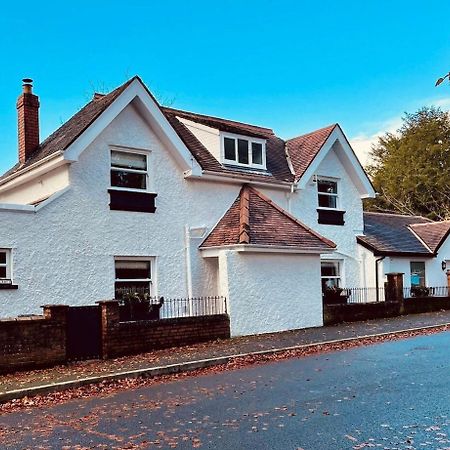 6 - Central Location - Entire House - Free Parking Merthyr Tydfil Exteriör bild