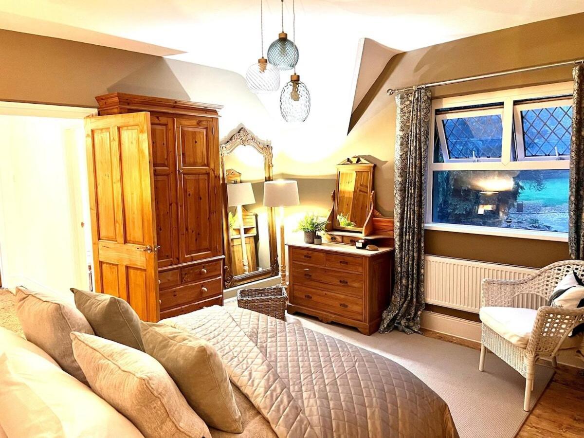 6 - Central Location - Entire House - Free Parking Merthyr Tydfil Exteriör bild