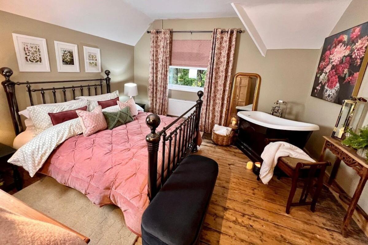 6 - Central Location - Entire House - Free Parking Merthyr Tydfil Exteriör bild