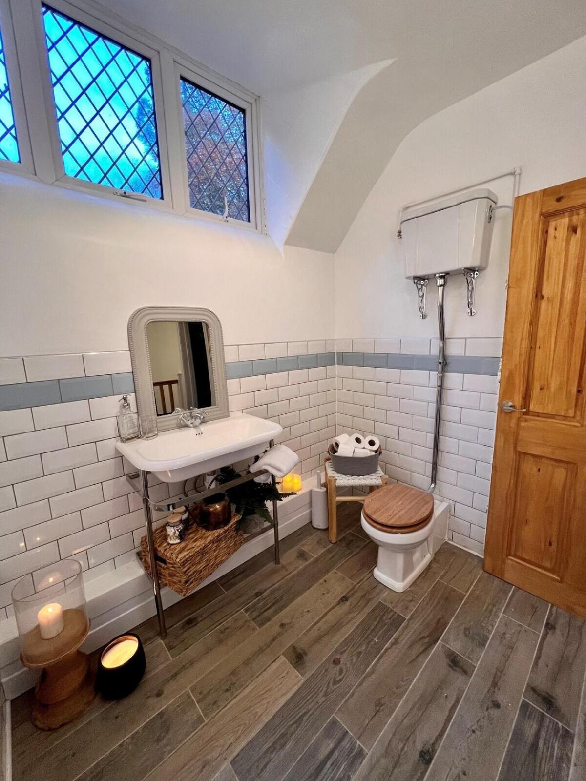 6 - Central Location - Entire House - Free Parking Merthyr Tydfil Exteriör bild